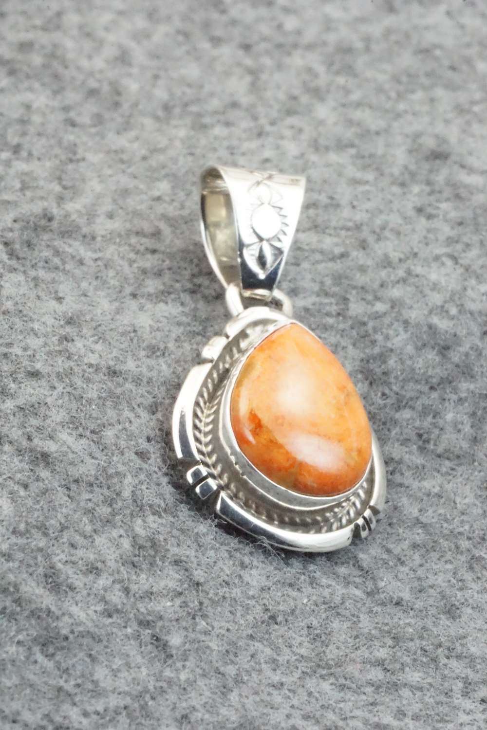 Spiny Oyster & Sterling Silver Pendant - Samuel Yellowhair