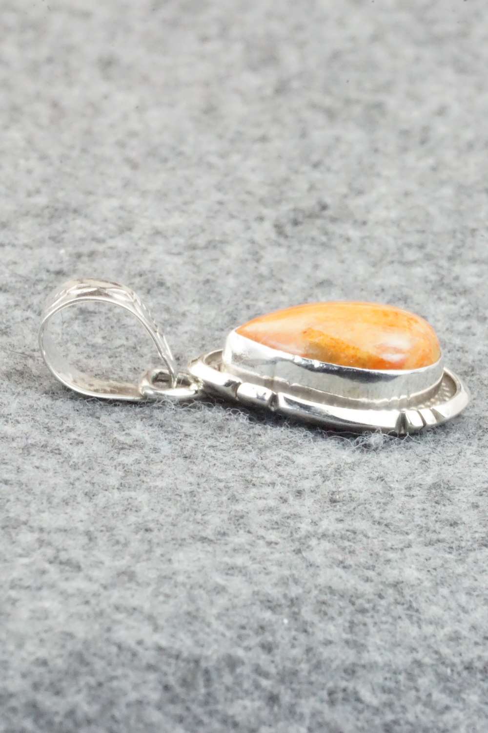 Spiny Oyster & Sterling Silver Pendant - Samuel Yellowhair