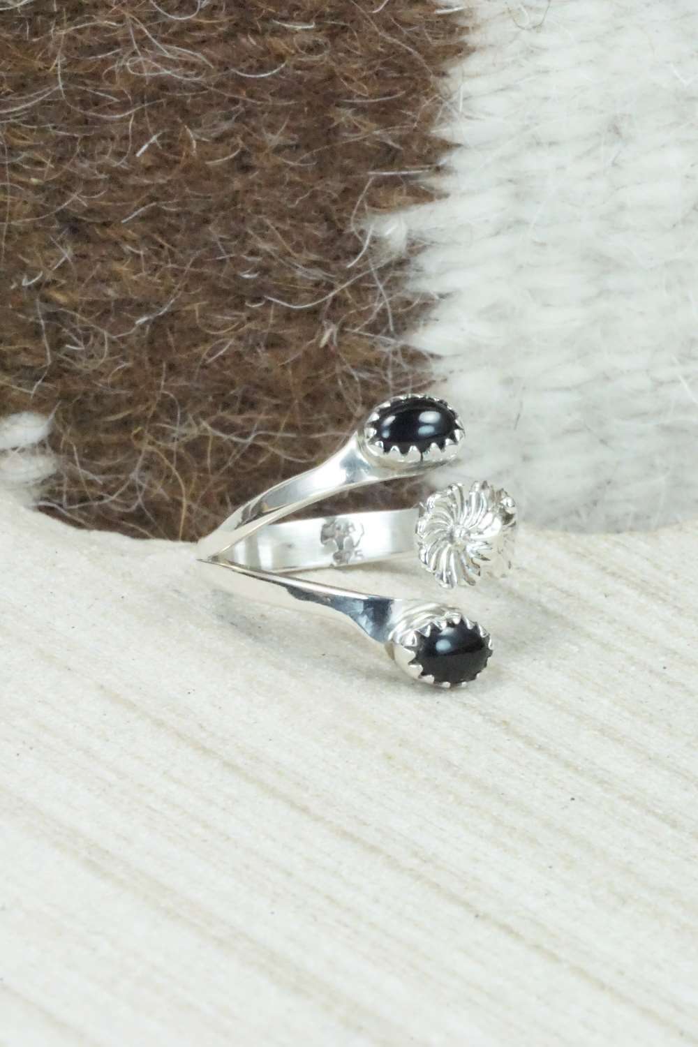 Onyx and Sterling Silver Ring - Roger Pino - Size 7