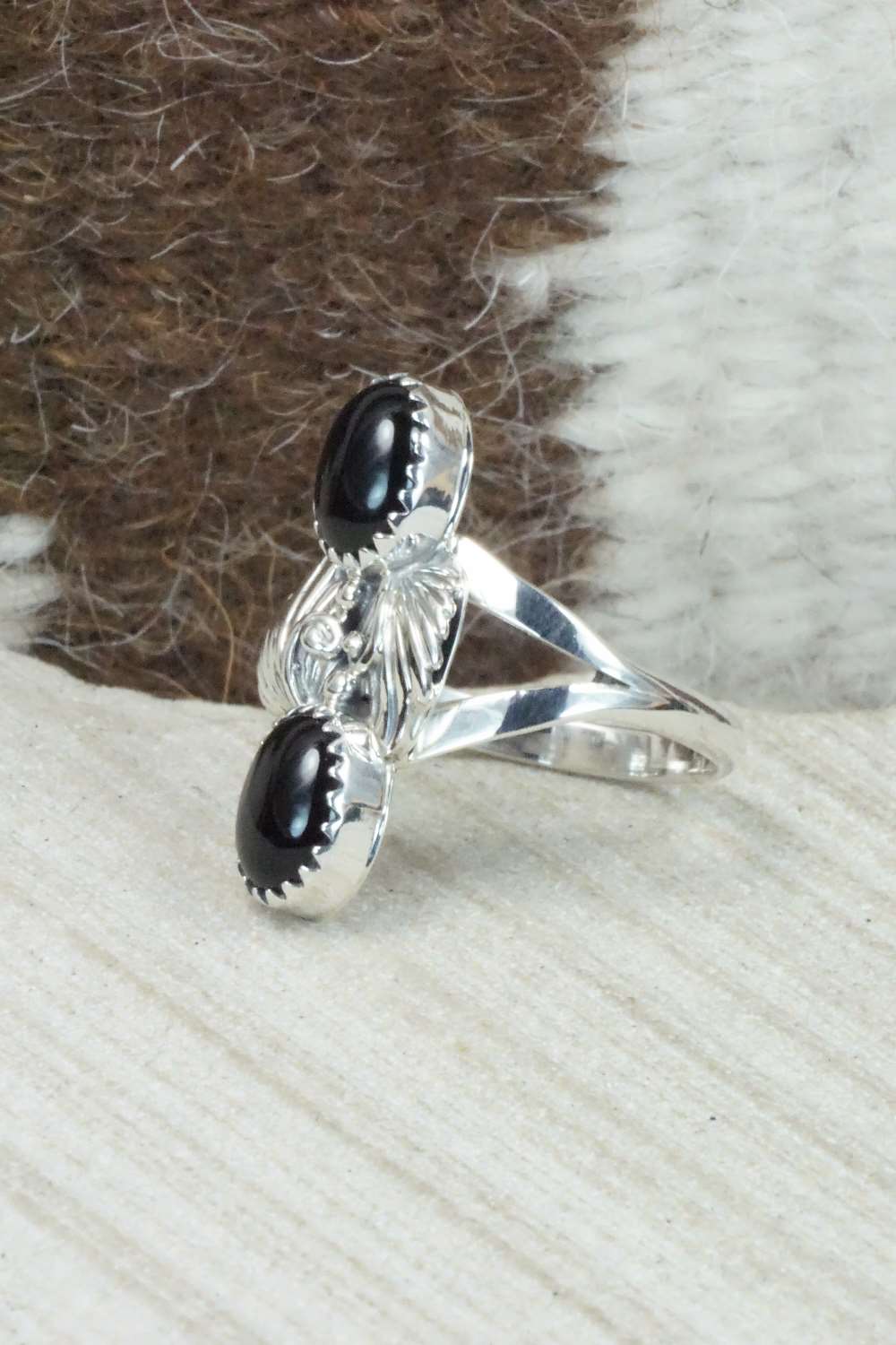Onyx and Sterling Silver Ring - Grace Kenneth - Size 8.25