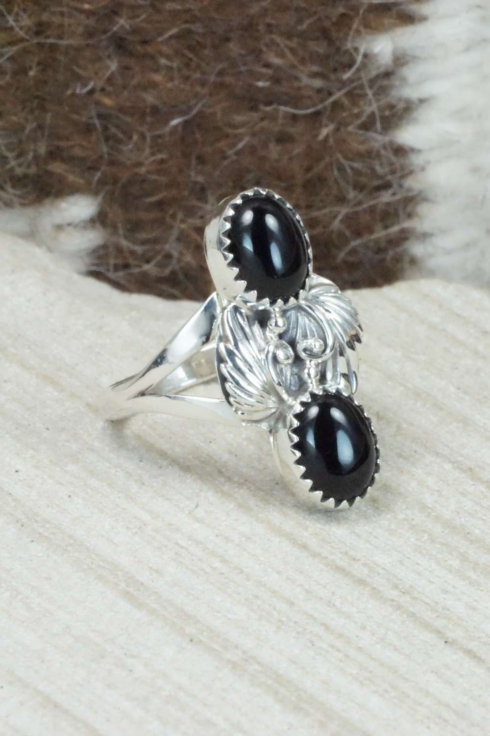 Onyx and Sterling Silver Ring - Grace Kenneth - Size 8.25