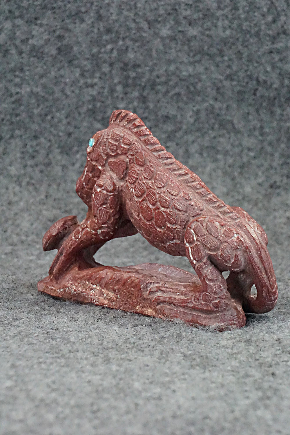 Chameleon Zuni Fetish Carving - Carlton Kaamasee