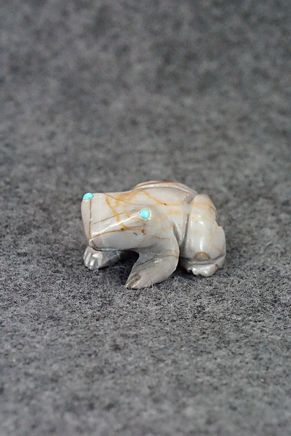 Frog Zuni Fetish Carving - Jonas Hustito
