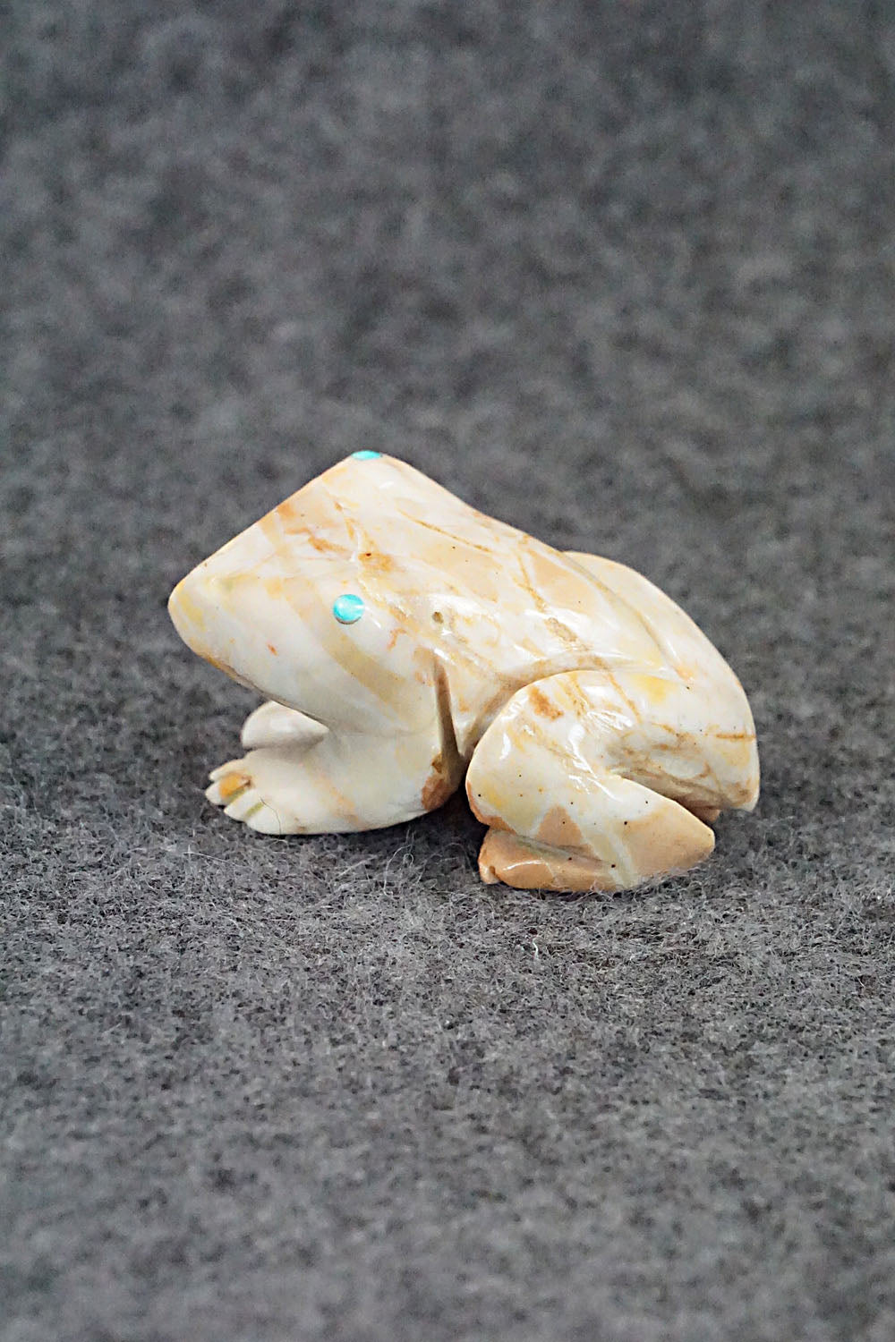 Frog Zuni Fetish Carving - Jonas Hustito