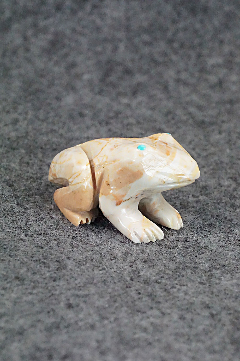 Frog Zuni Fetish Carving - Jonas Hustito