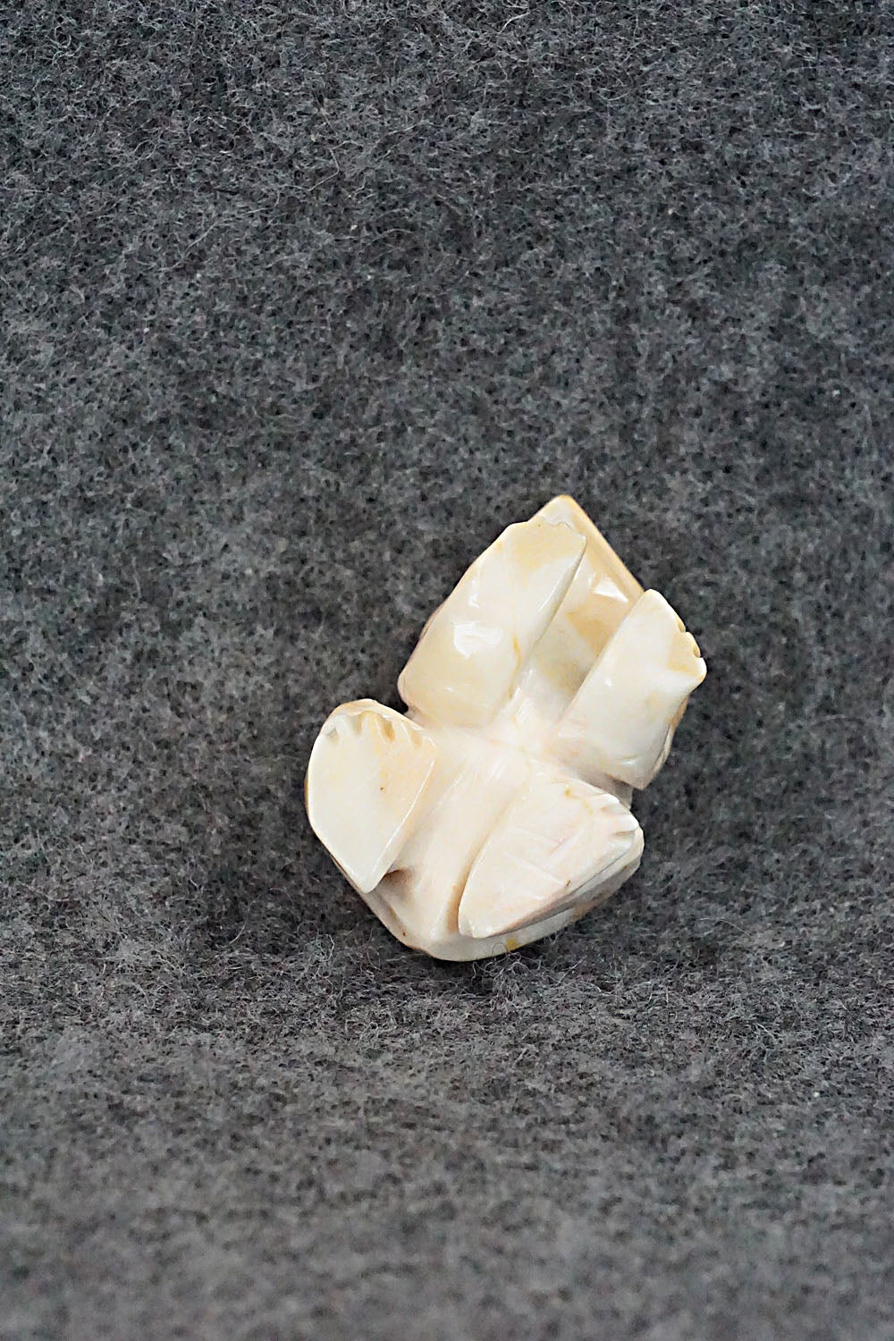 Frog Zuni Fetish Carving - Jonas Hustito