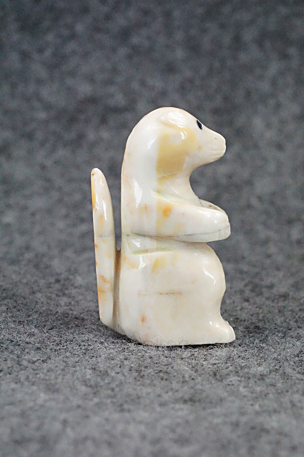 Otter Zuni Fetish Carving - Jonas Hustito