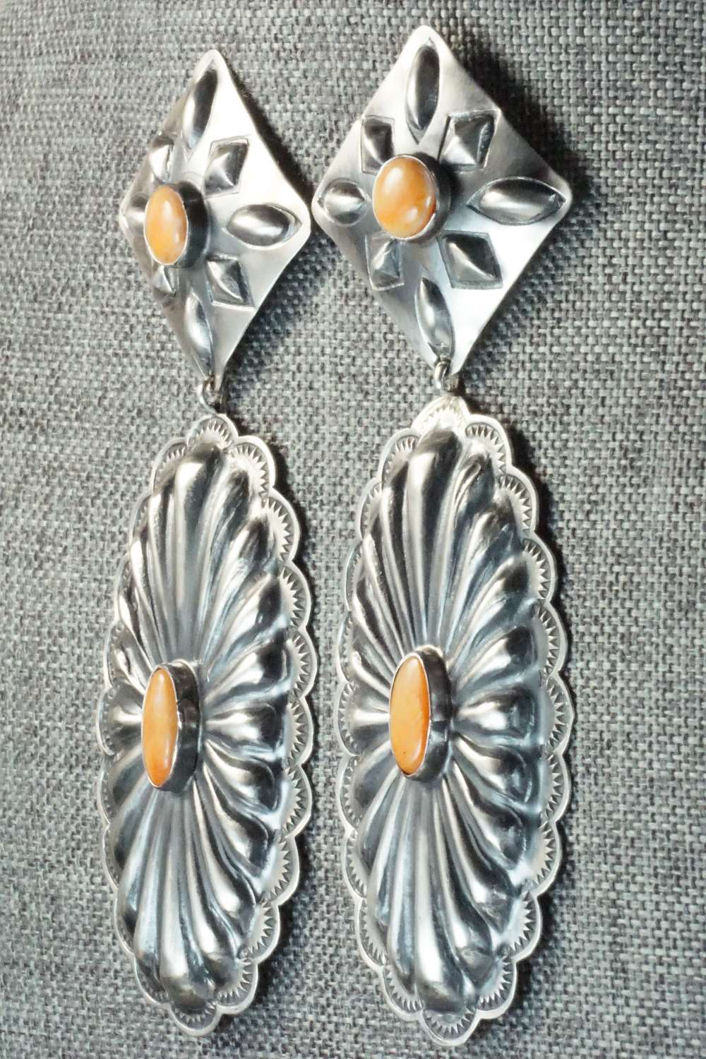 Spiny Oyster and Sterling Silver Earrings - Rita Lee
