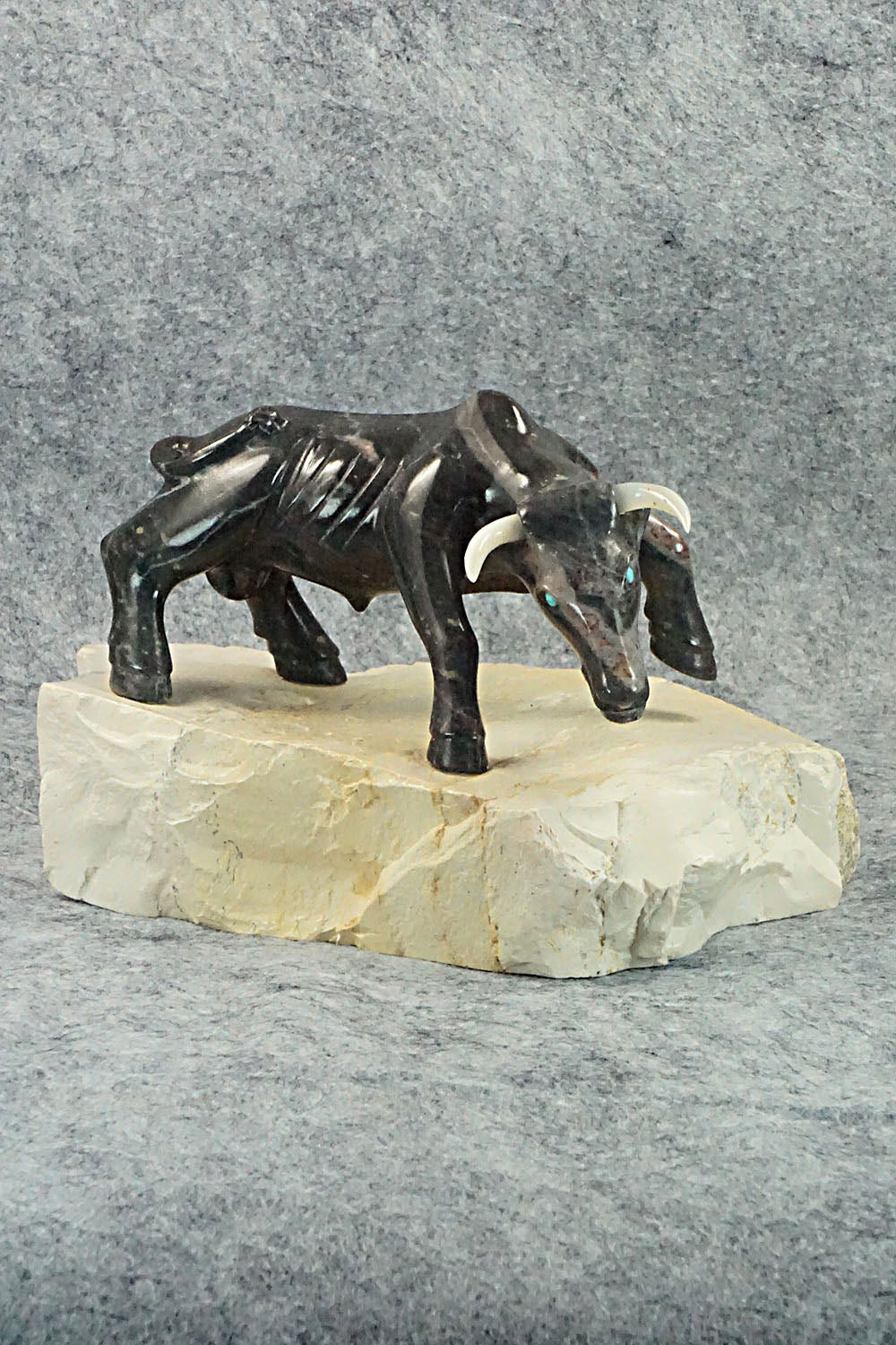 Bull Zuni Fetish Carving - Albert Eustace
