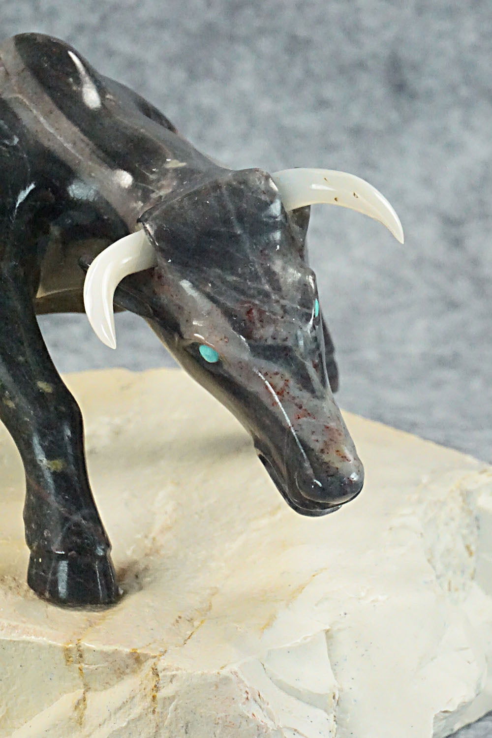 Bull Zuni Fetish Carving - Albert Eustace