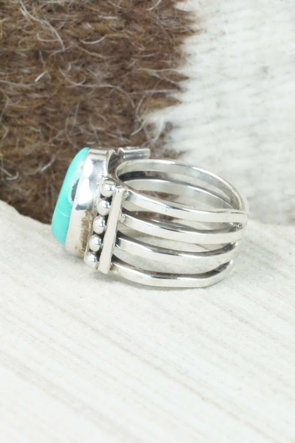 Turquoise & Sterling Silver Ring - Size 6.75
