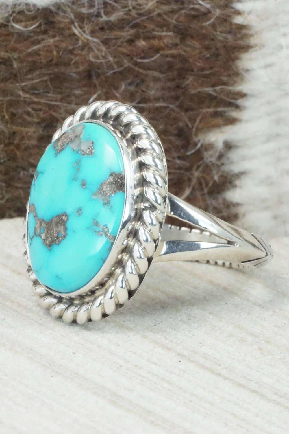 Turquoise & Sterling Silver Ring - Tom Lewis - Size 15