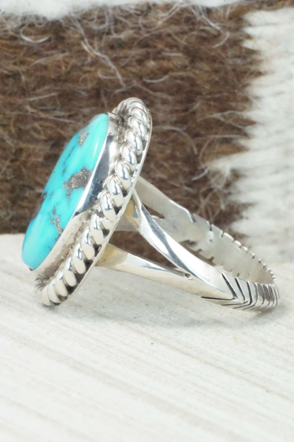 Turquoise & Sterling Silver Ring - Tom Lewis - Size 15