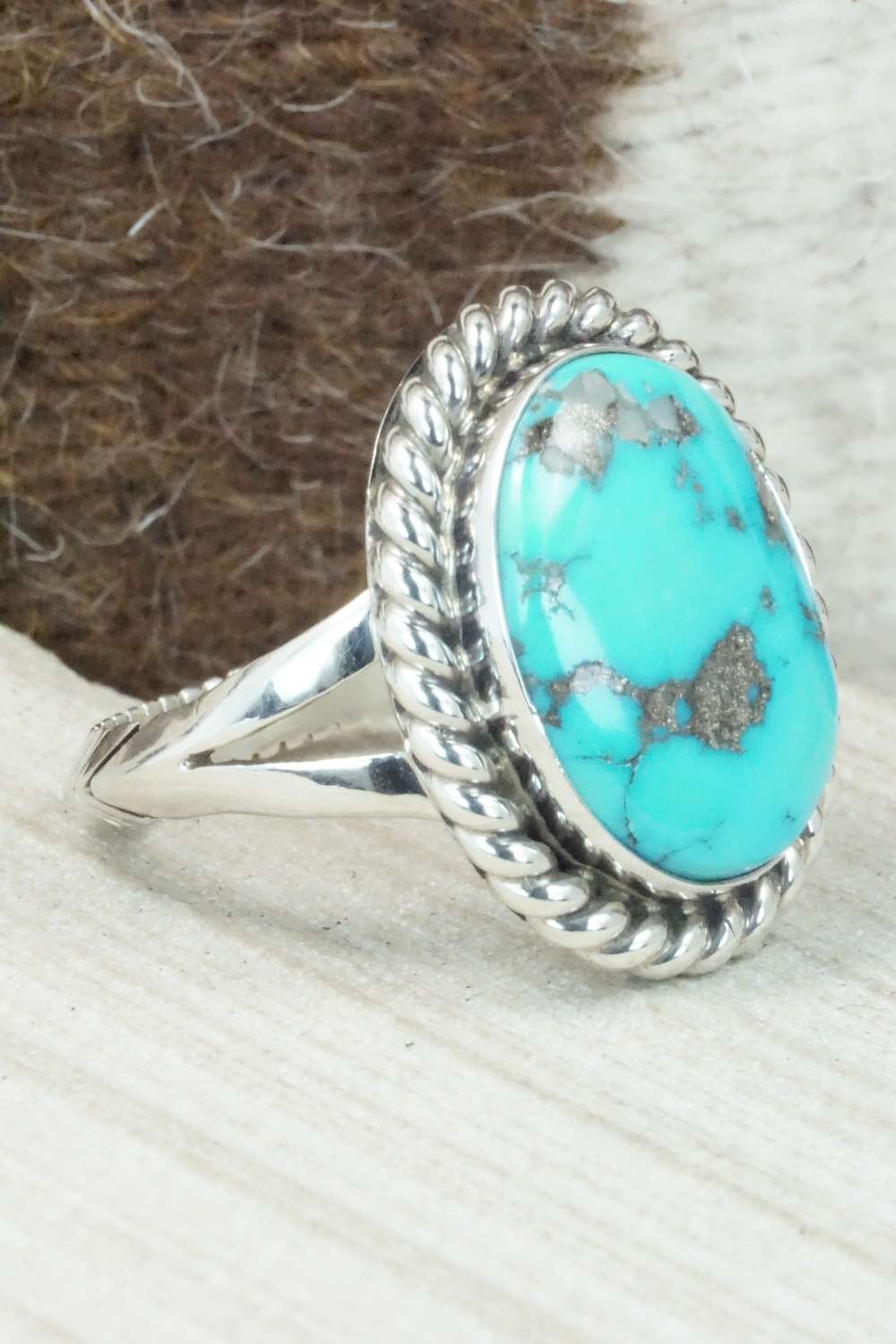 Turquoise & Sterling Silver Ring - Tom Lewis - Size 15