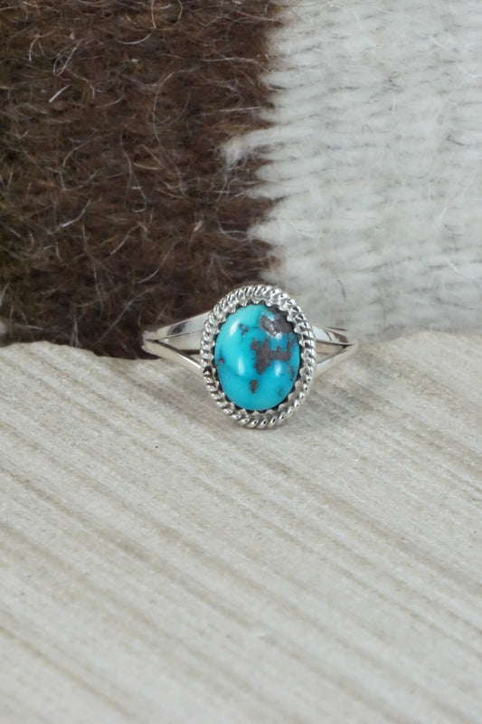 Turquoise & Sterling Silver Ring - Jamie Saunders - Size 8.25