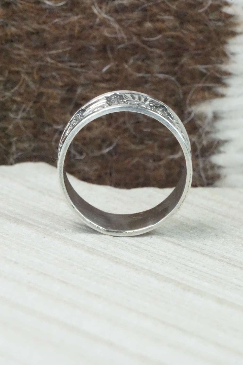 Sterling Silver Ring - Elaine Becenti - Size 8.75