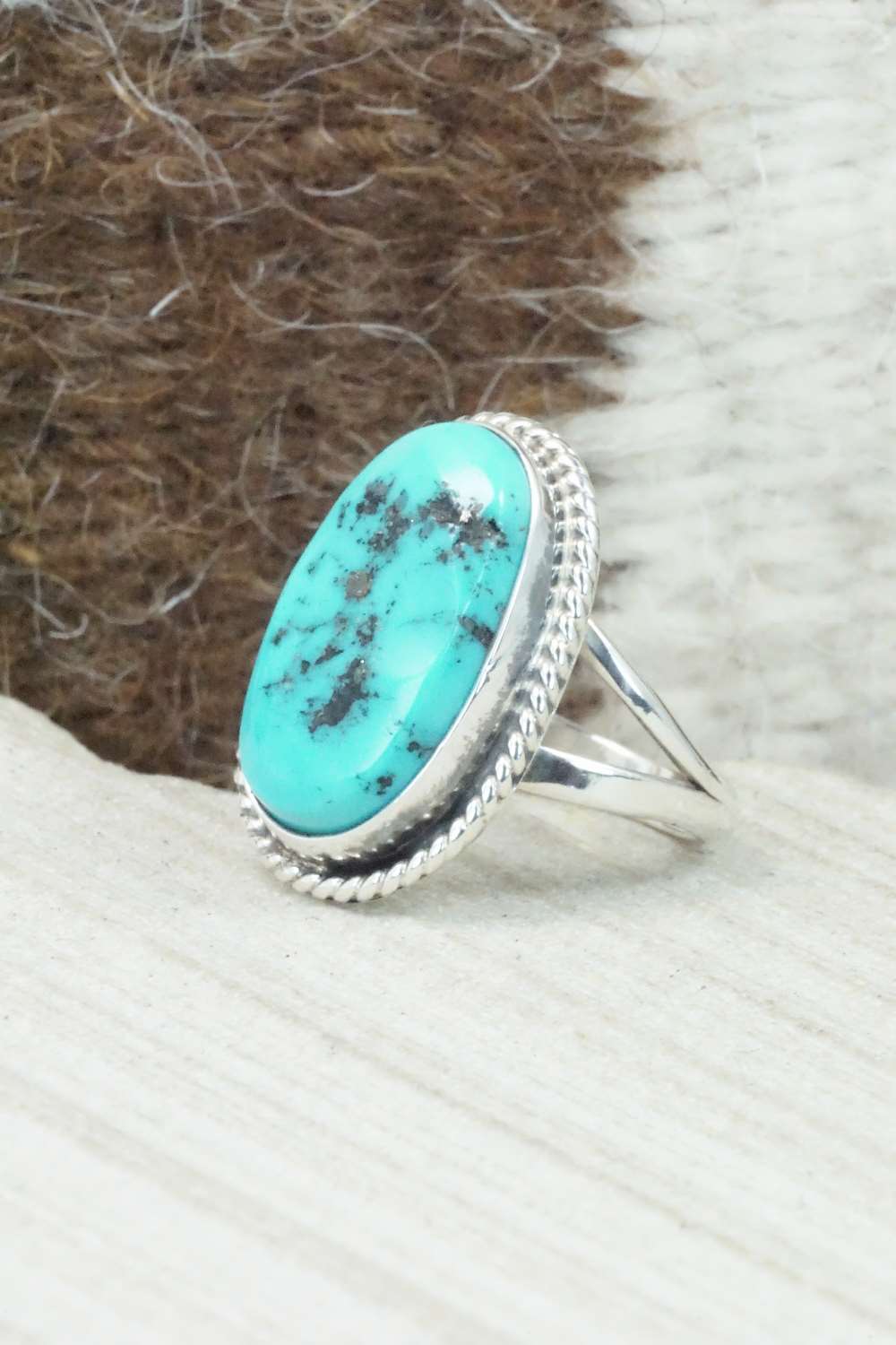 Turquoise & Sterling Silver Ring - Size 6