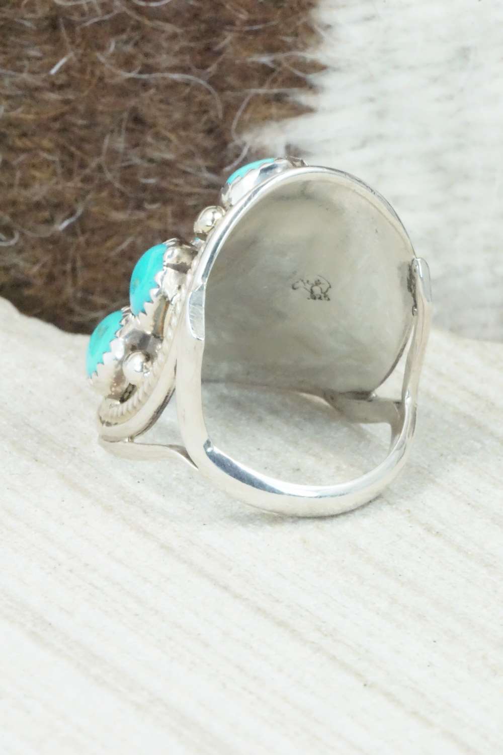 Turquoise & Sterling Silver Ring - Size 8.75