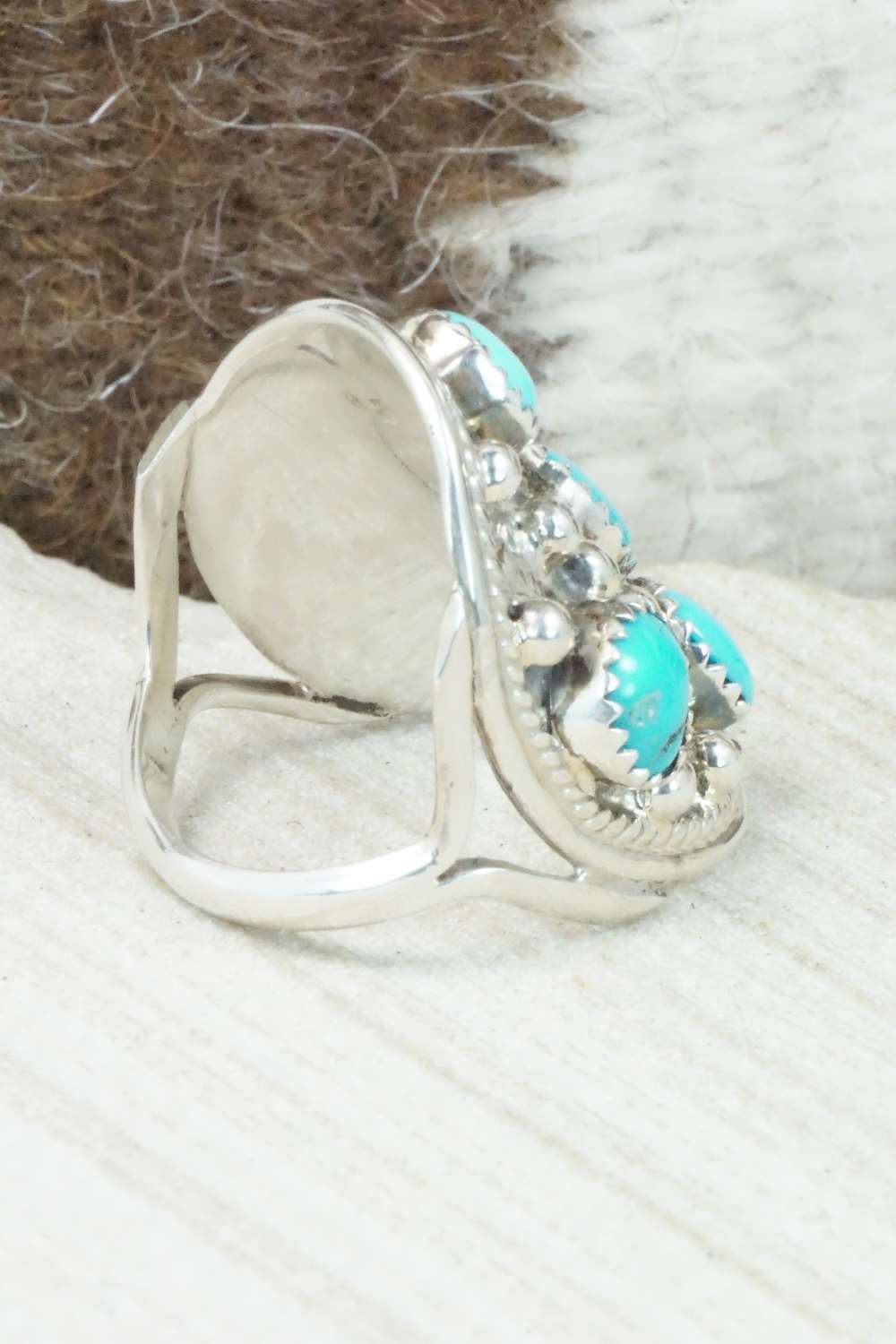 Turquoise & Sterling Silver Ring - Size 8.75