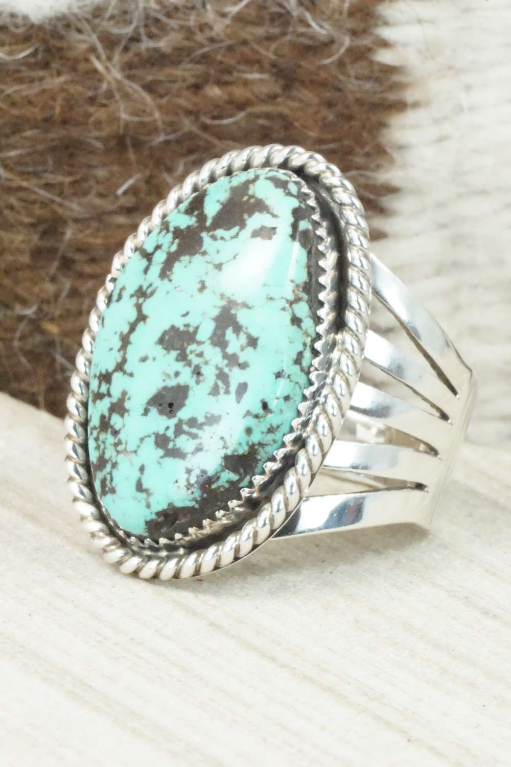 Turquoise & Sterling Silver Ring - Size 13.5