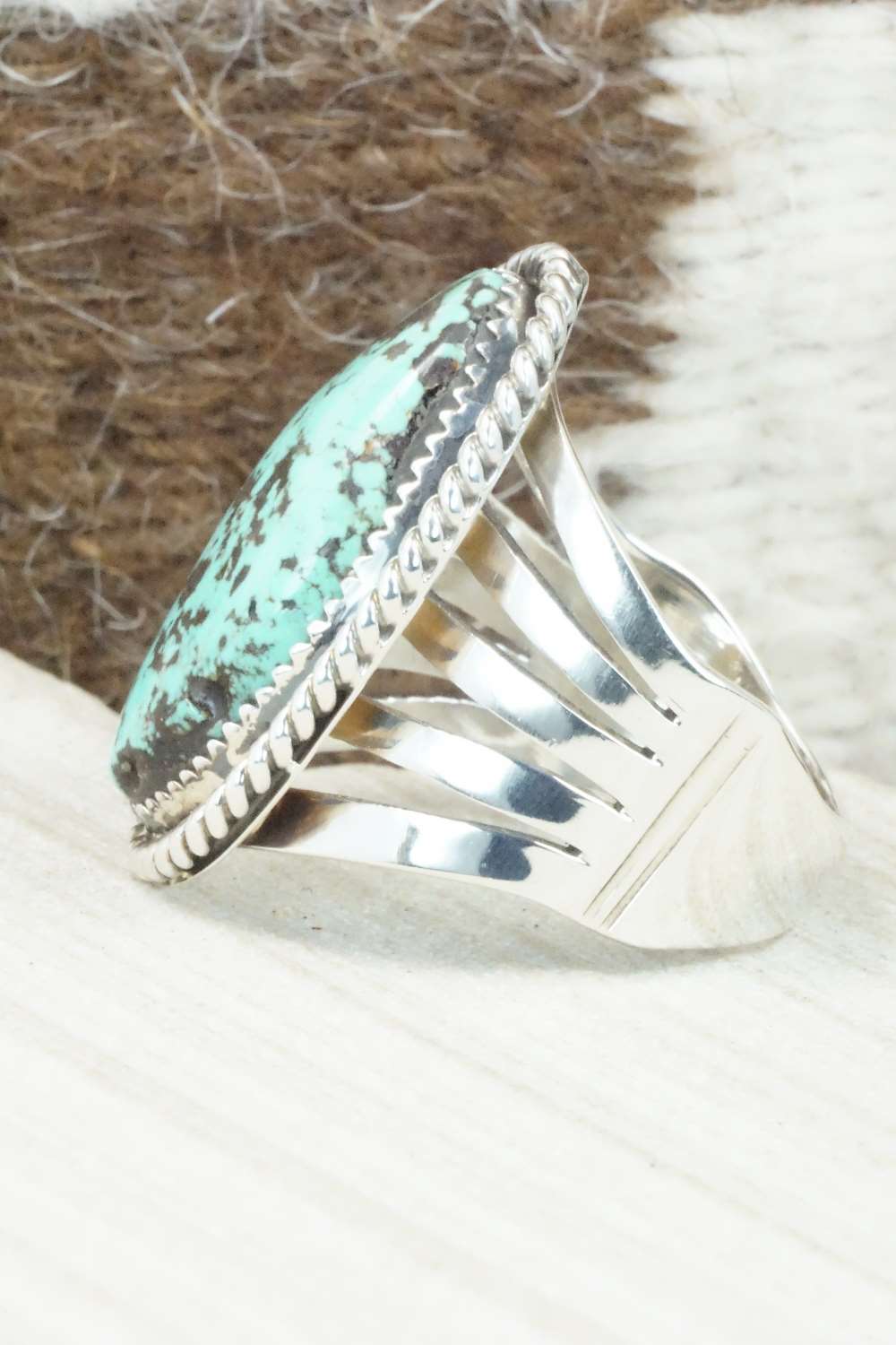 Turquoise & Sterling Silver Ring - Size 13.5