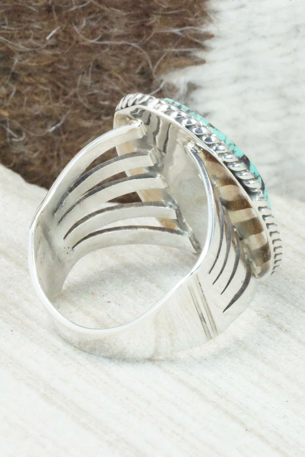 Turquoise & Sterling Silver Ring - Size 13.5