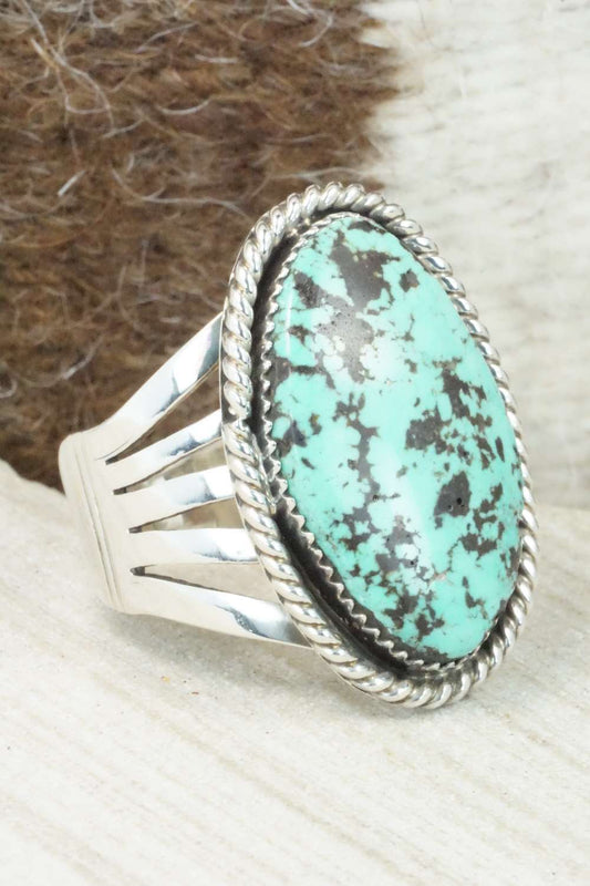 Turquoise & Sterling Silver Ring - Size 13.5