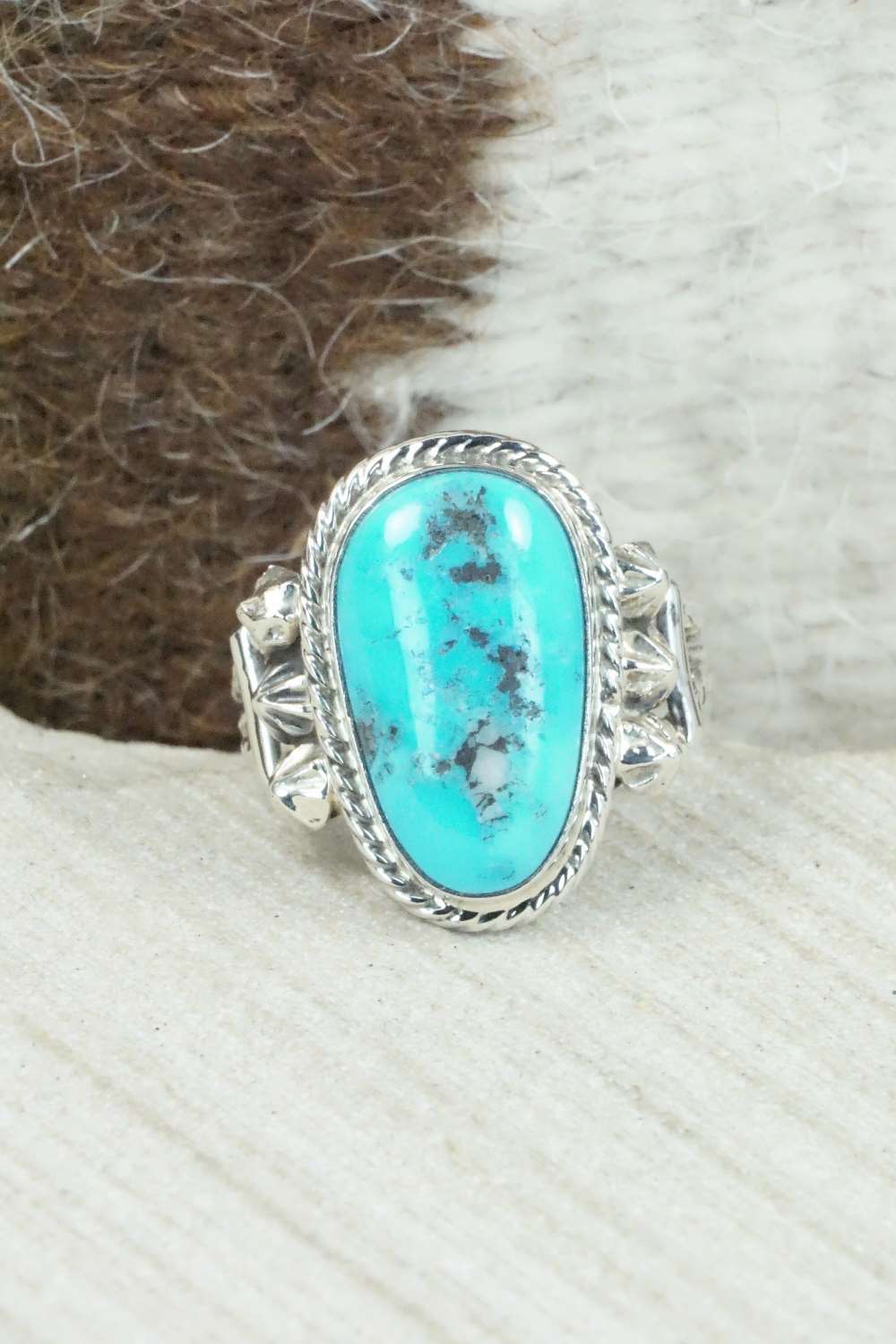 Turquoise & Sterling Silver Ring - Size 8.75