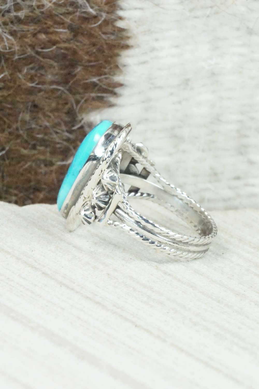 Turquoise & Sterling Silver Ring - Size 8.75