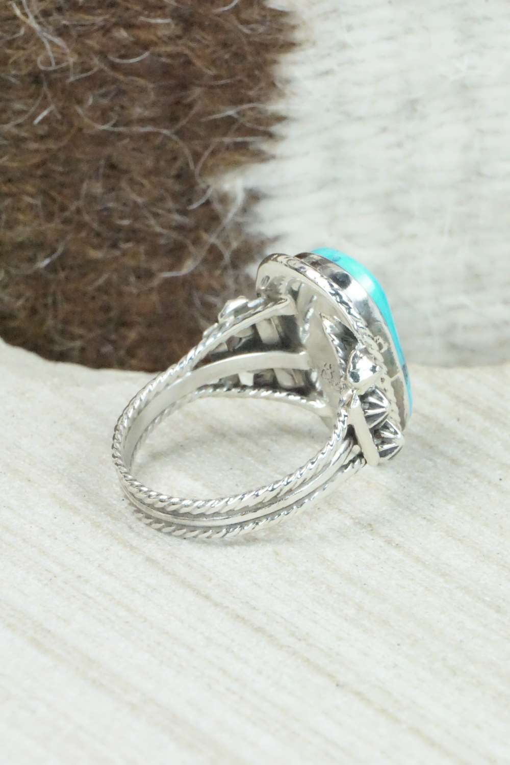 Turquoise & Sterling Silver Ring - Size 8.75