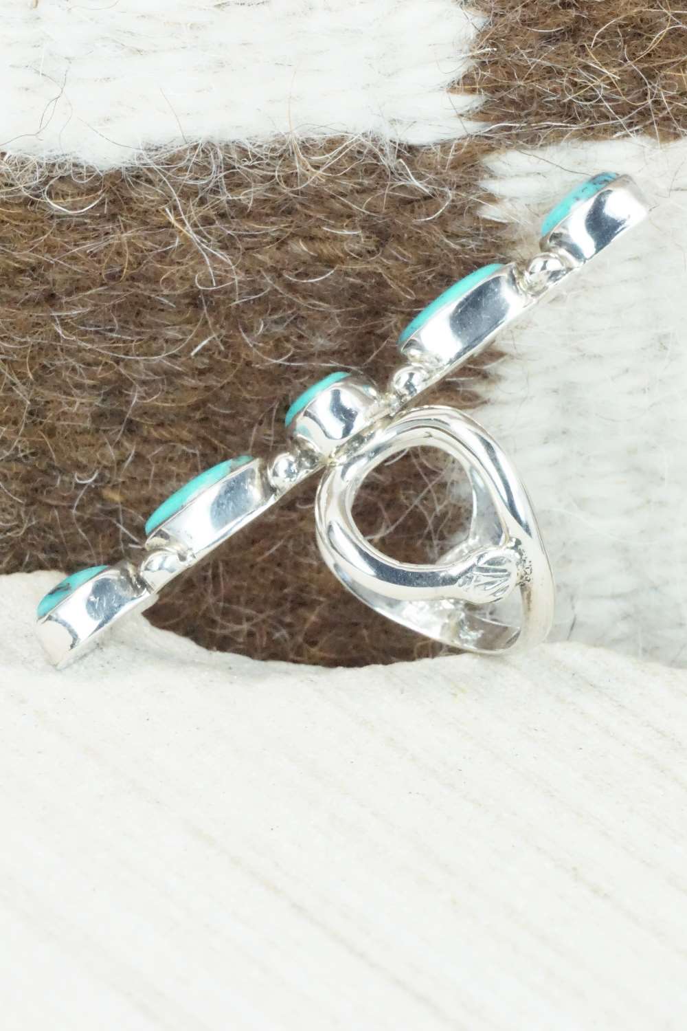 Turquoise & Sterling Silver Ring - Size 6.25