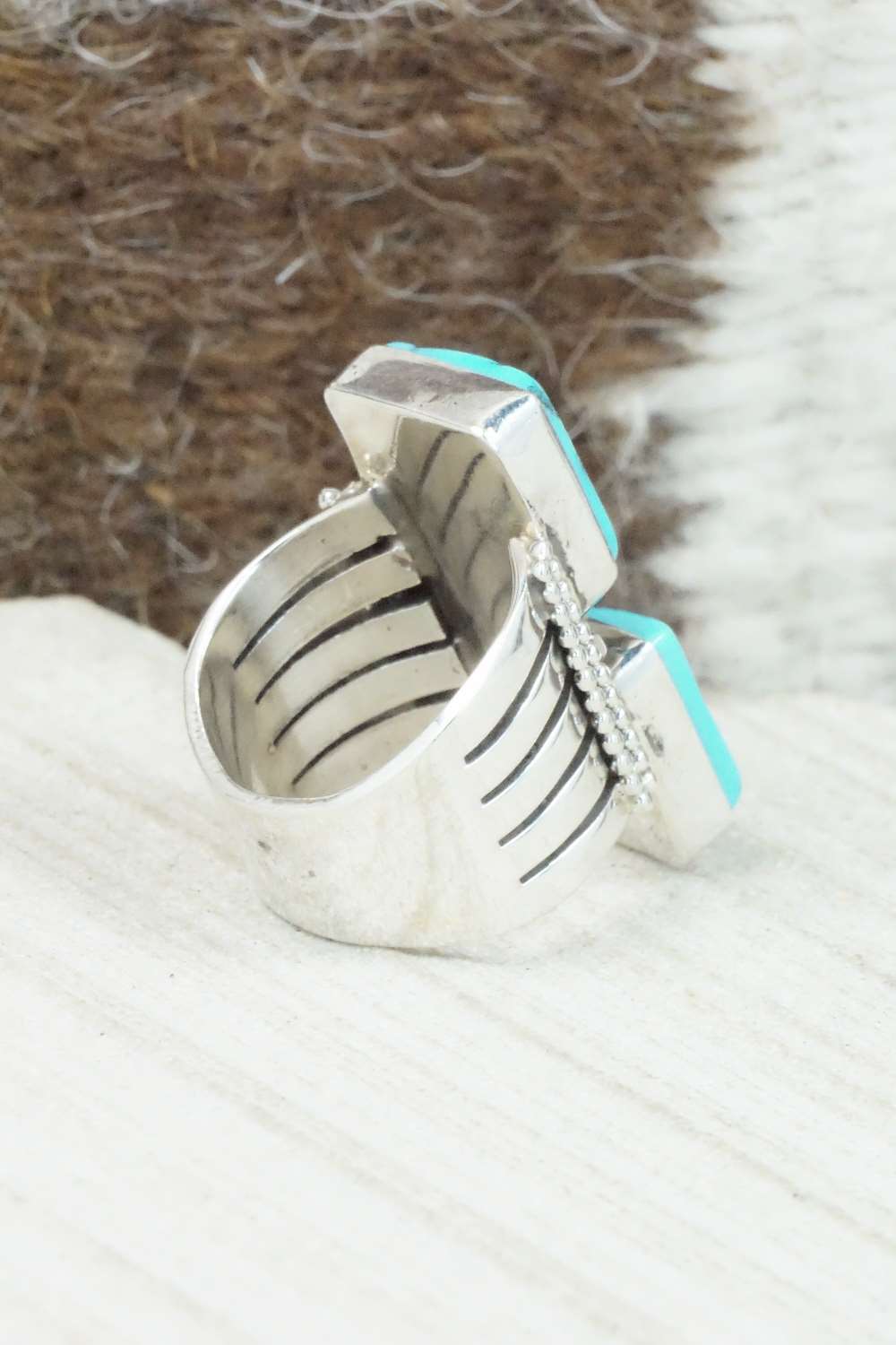 Turquoise and Sterling Silver Ring - Size 4.5