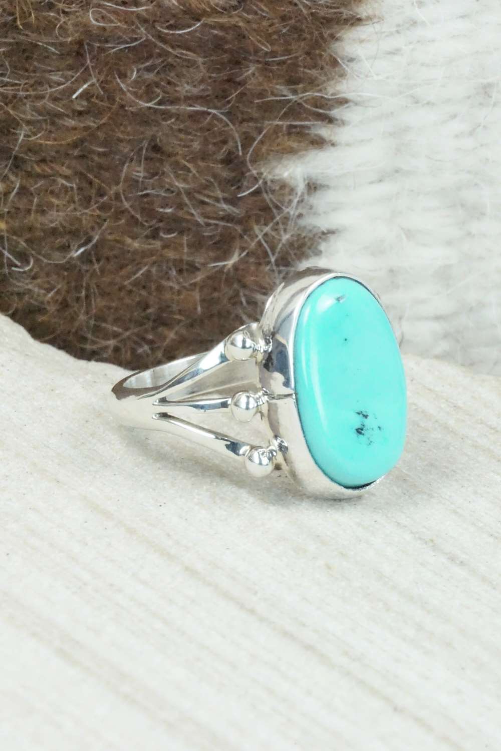 Turquoise & Sterling Silver Ring - Size 7.75