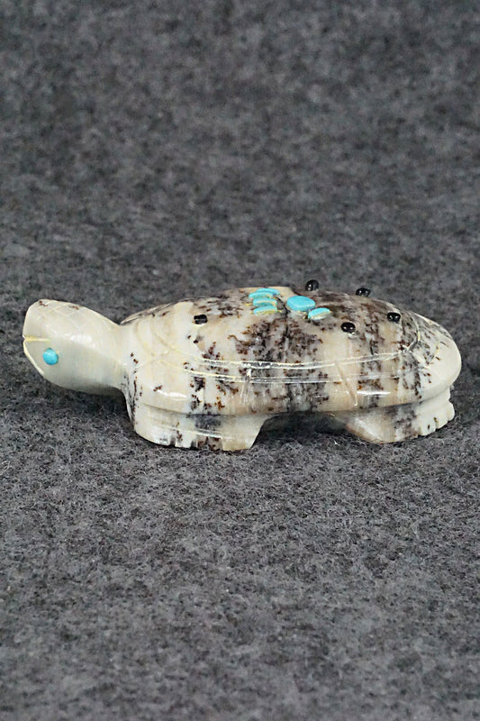 Turtle Zuni Fetish Carving - Danette Laate