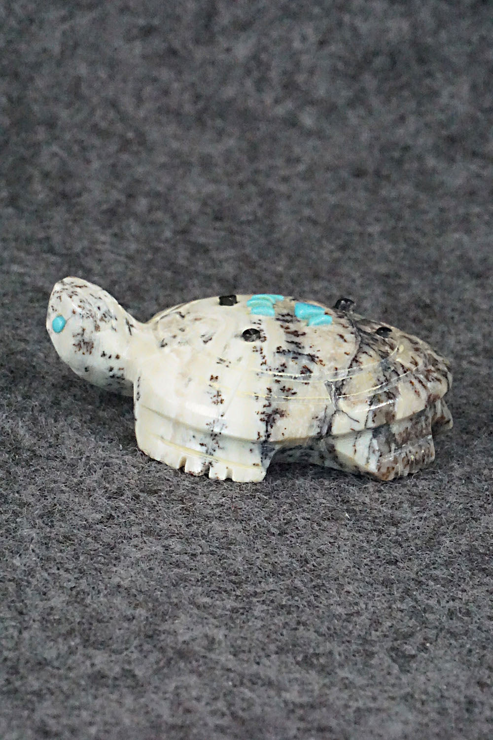 Turtle Zuni Fetish Carving - Danette Laate