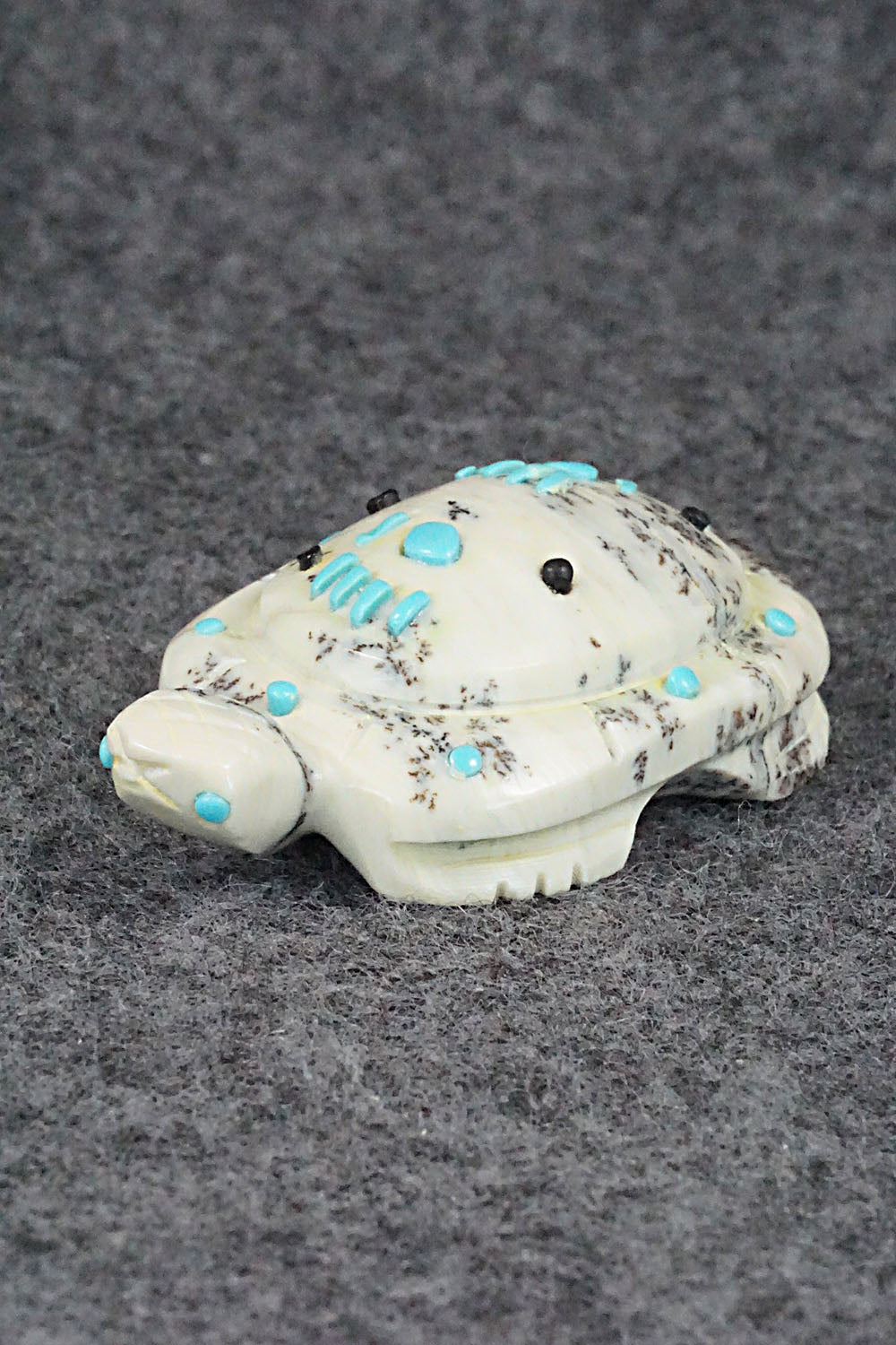 Turtle Zuni Fetish Carving - Danette Laate