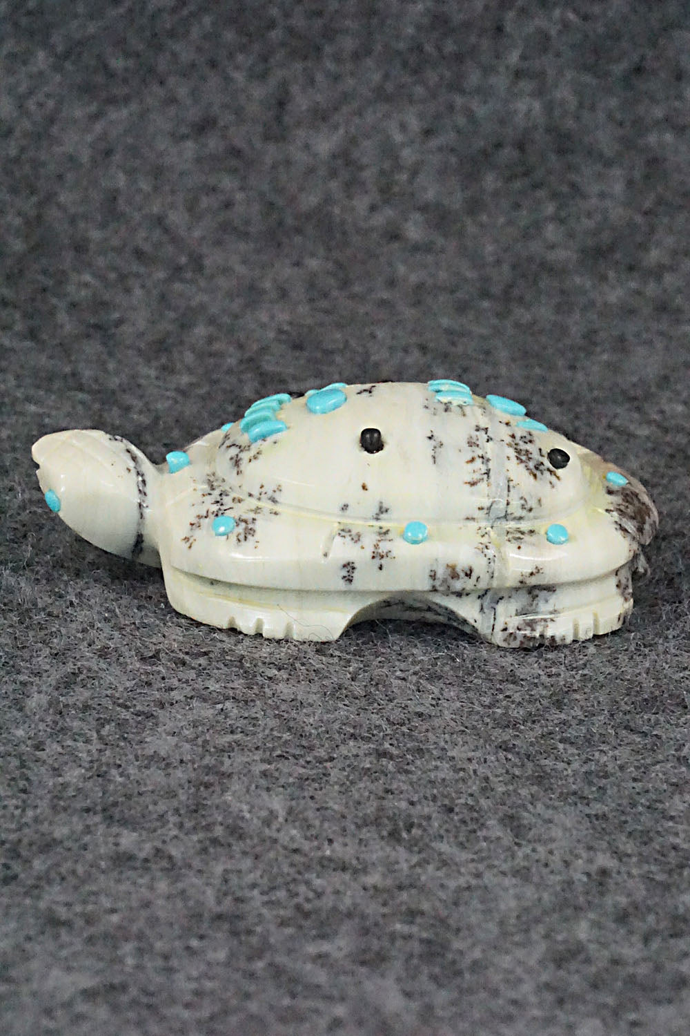 Turtle Zuni Fetish Carving - Danette Laate