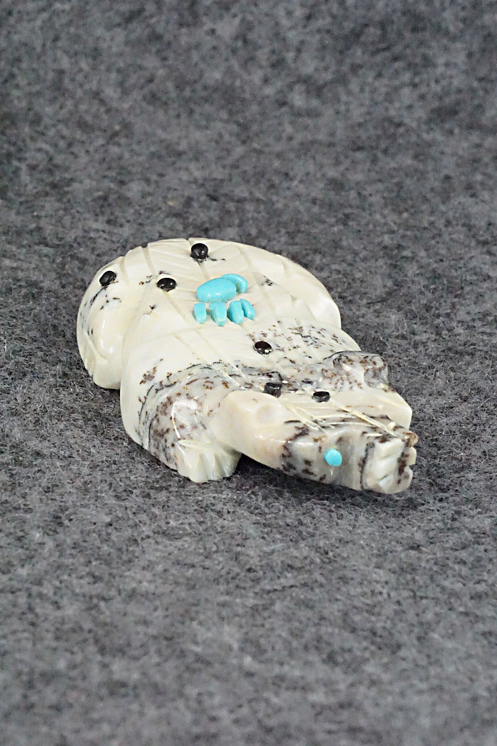 Badger Zuni Fetish Carving - Danette Laate