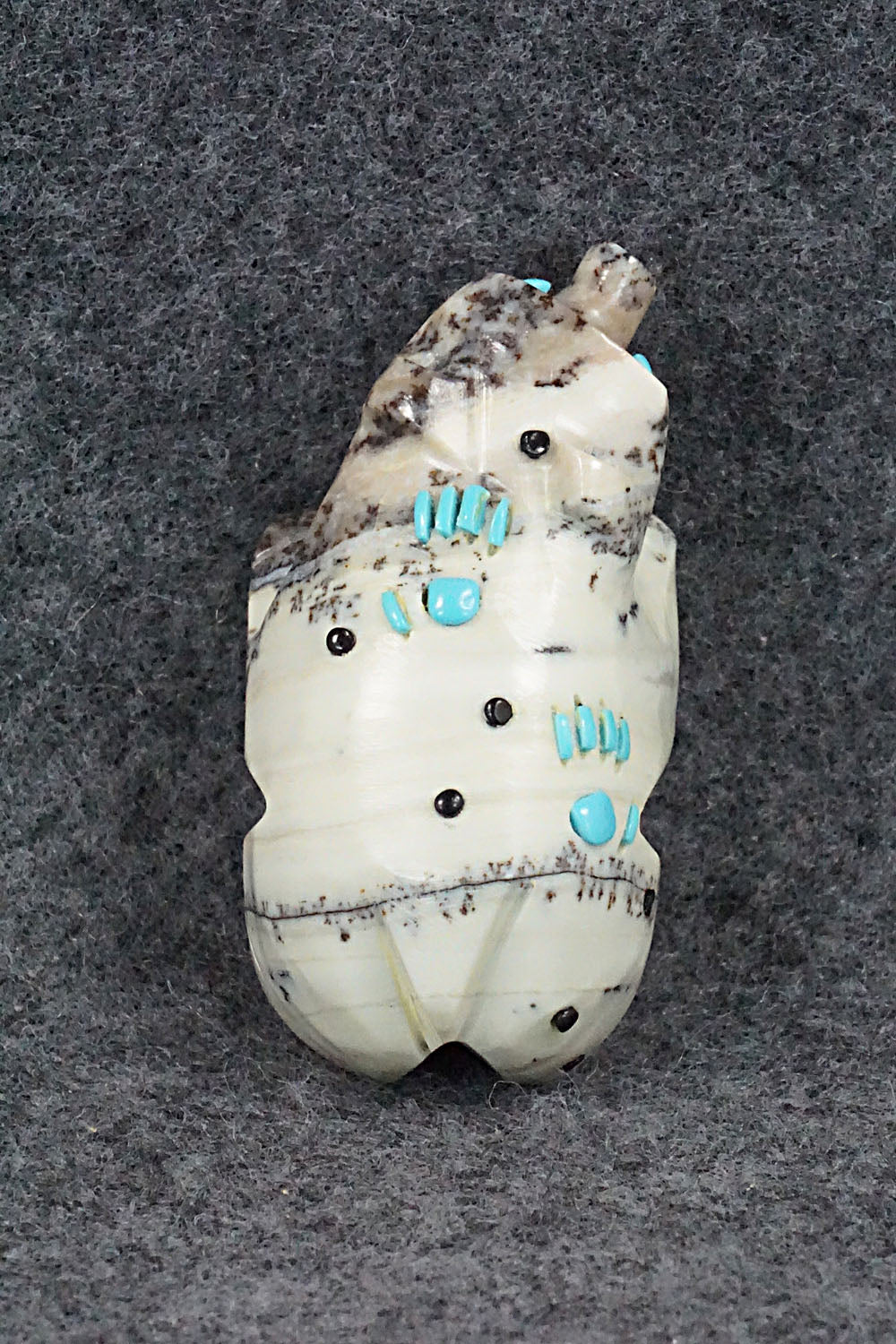 Bear Zuni Fetish Carving - Danette Laate