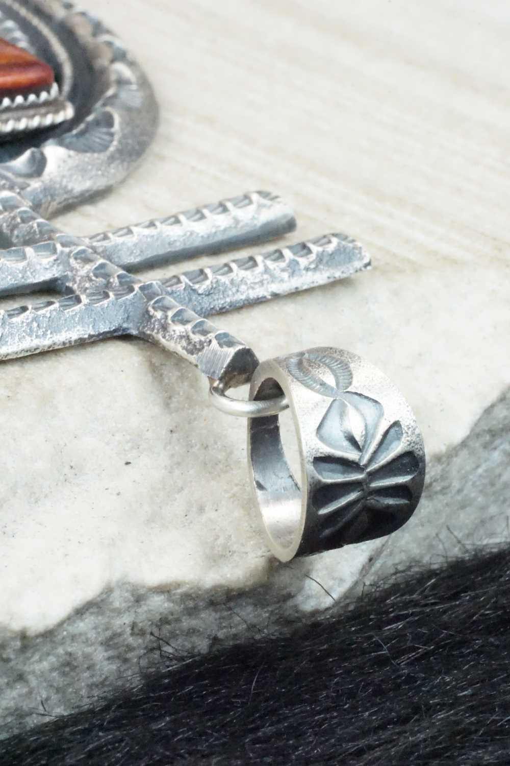 Spiny Oyster and Sterling Silver Pendant - Kevin Billah