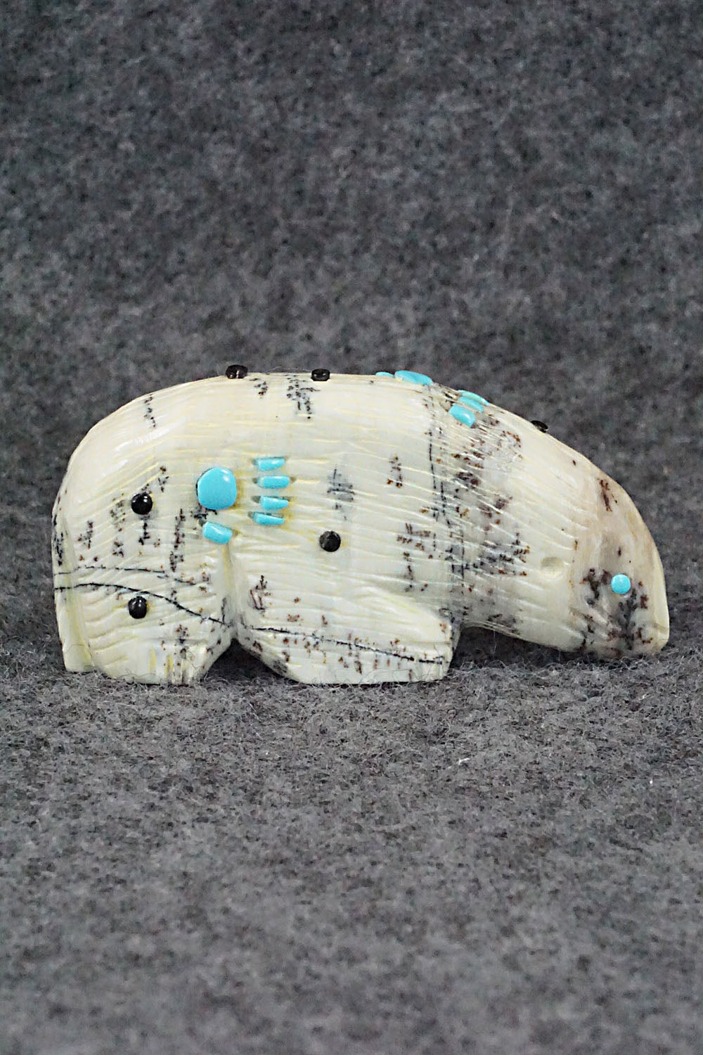Porcupine Zuni Fetish Carving - Danette Laate