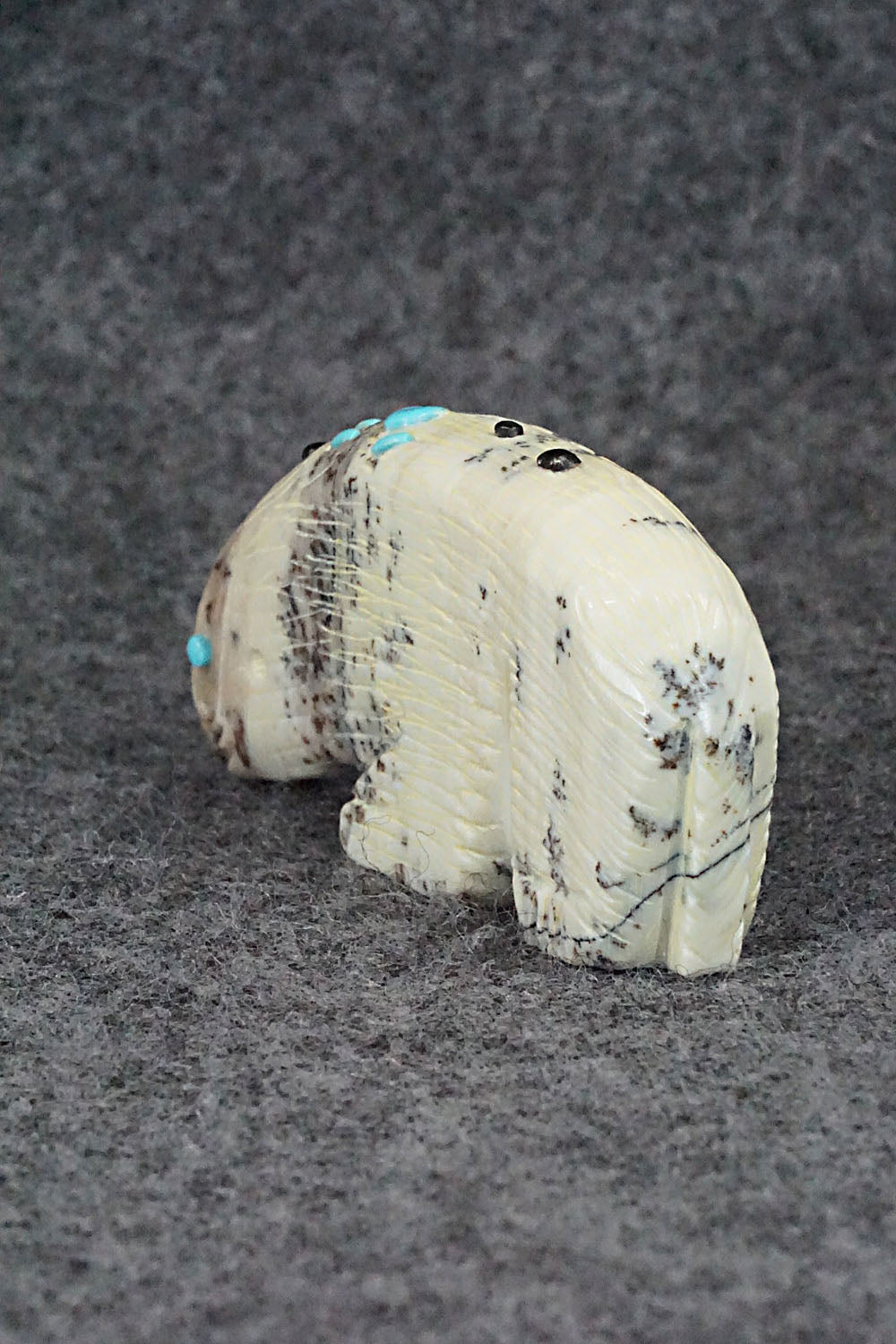 Porcupine Zuni Fetish Carving - Danette Laate