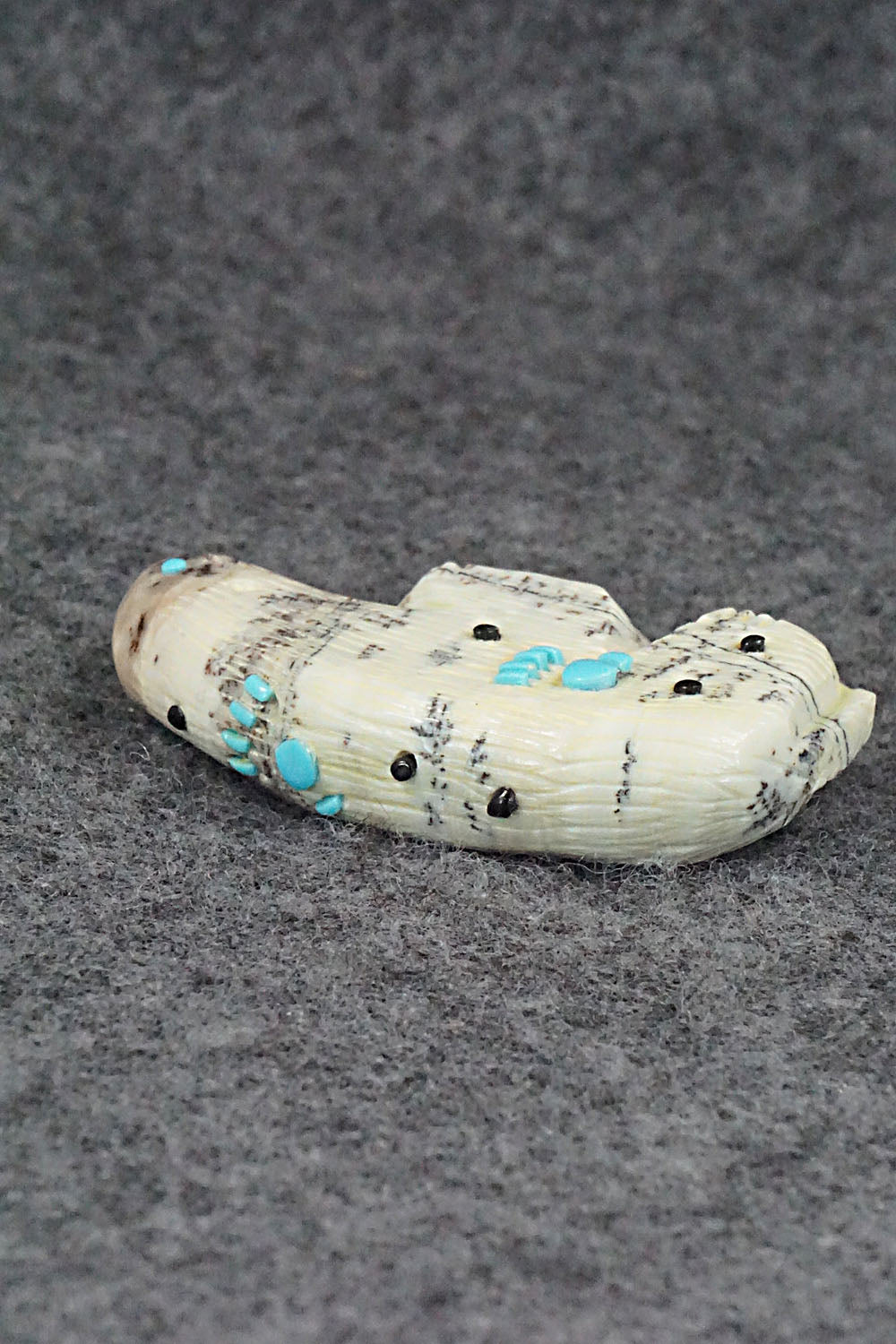 Porcupine Zuni Fetish Carving - Danette Laate
