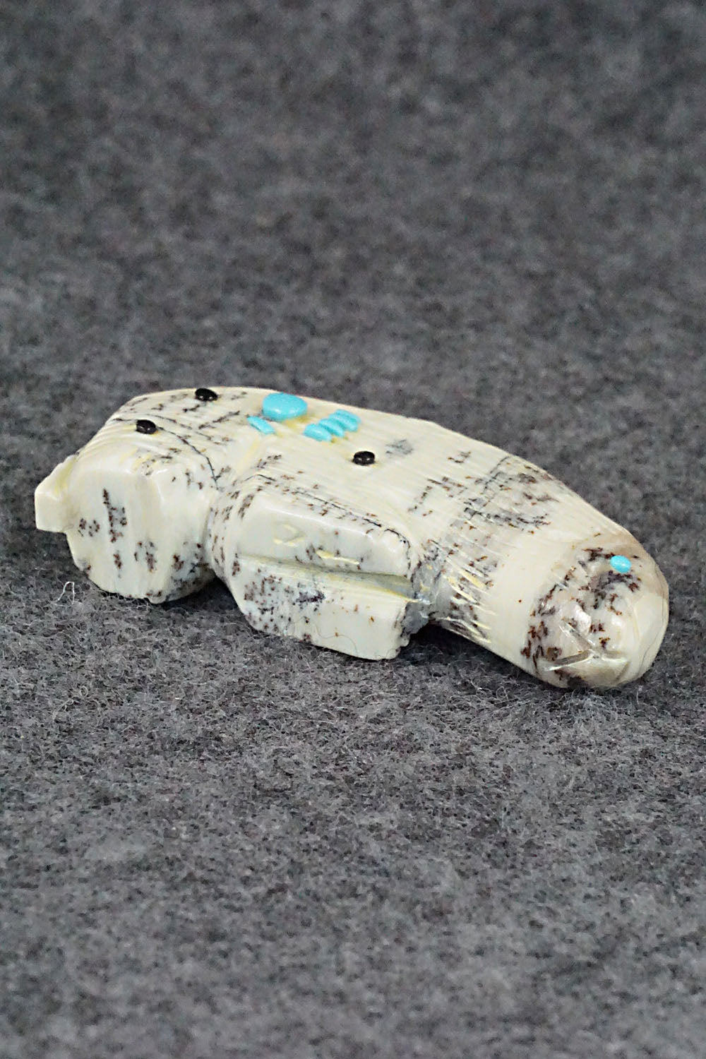 Porcupine Zuni Fetish Carving - Danette Laate