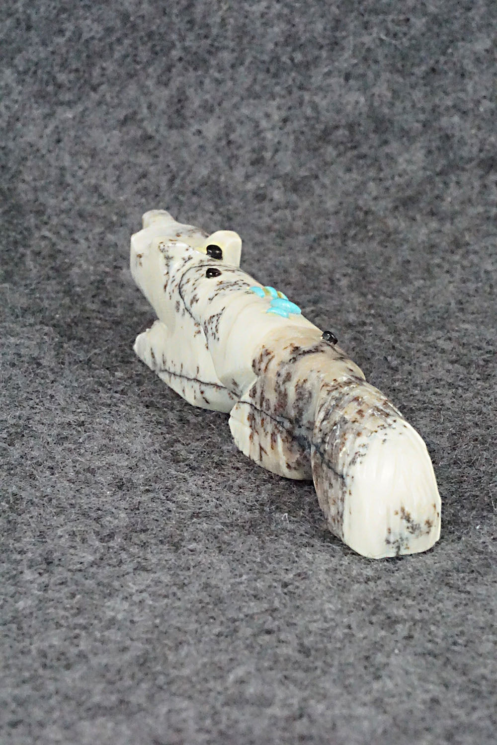 Wolf Zuni Fetish Carving - Danette Laate