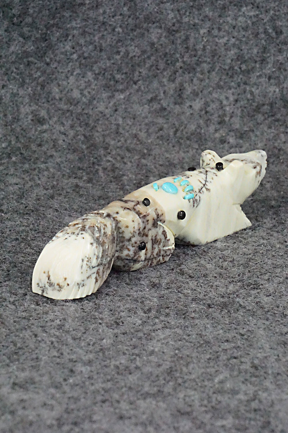 Wolf Zuni Fetish Carving - Danette Laate