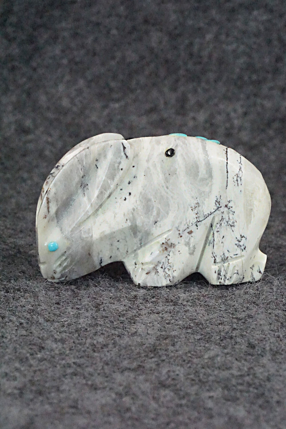 Rabbit Zuni Fetish Carving - Danette Laate