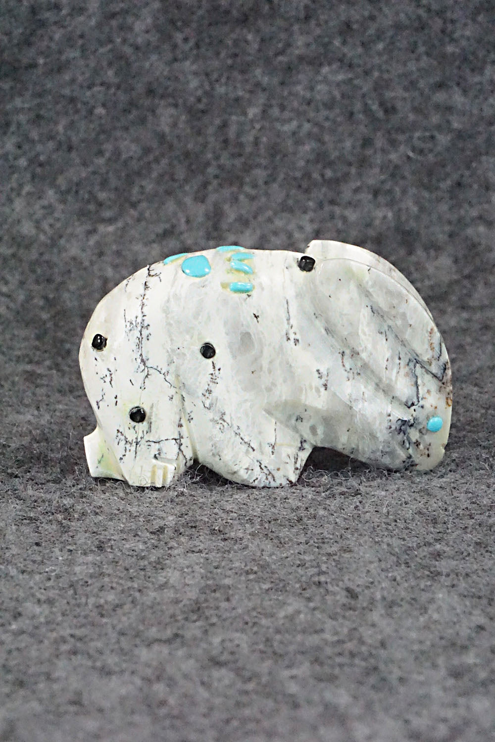 Rabbit Zuni Fetish Carving - Danette Laate