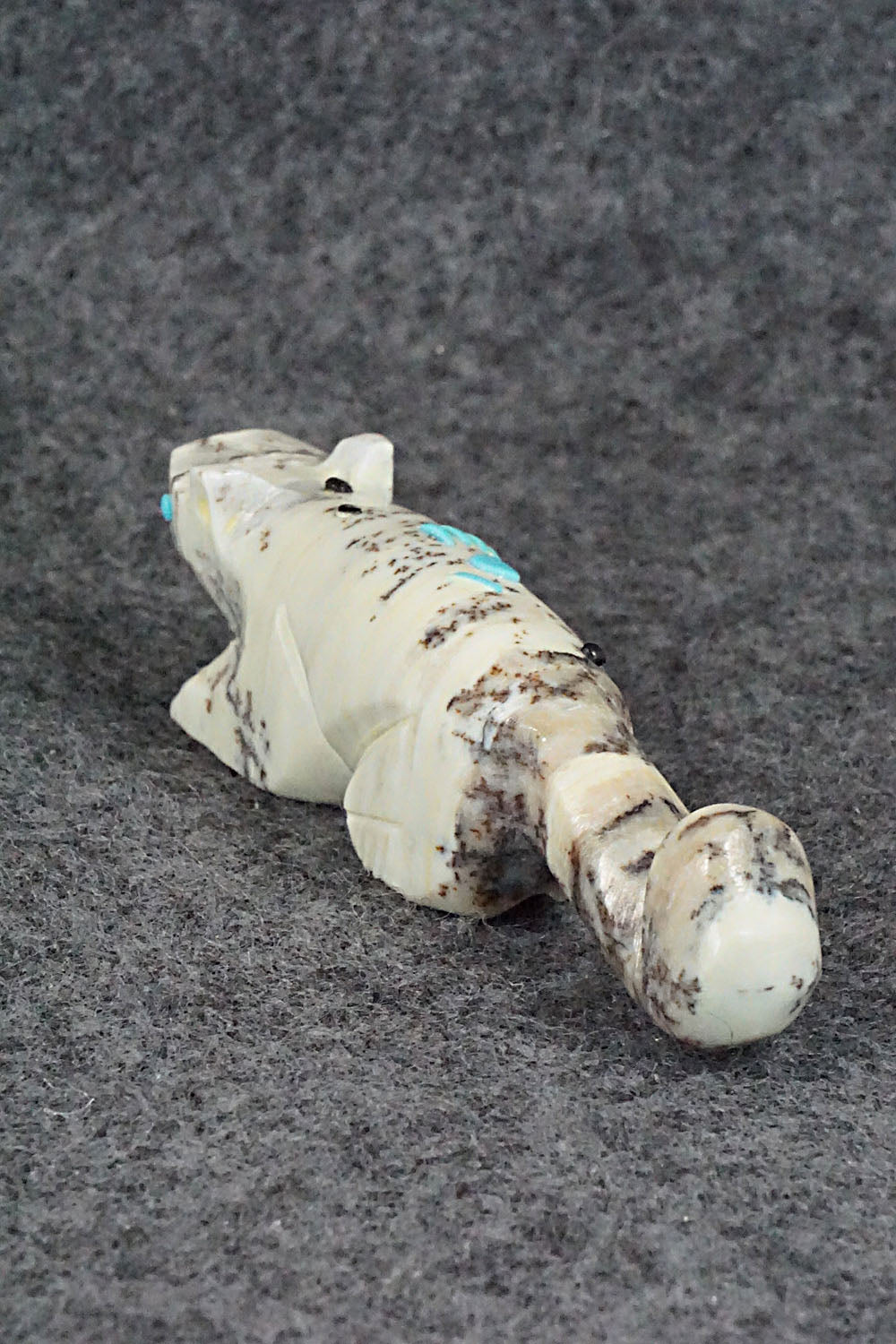 Mountain Lion Zuni Fetish Carving - Danette Laate