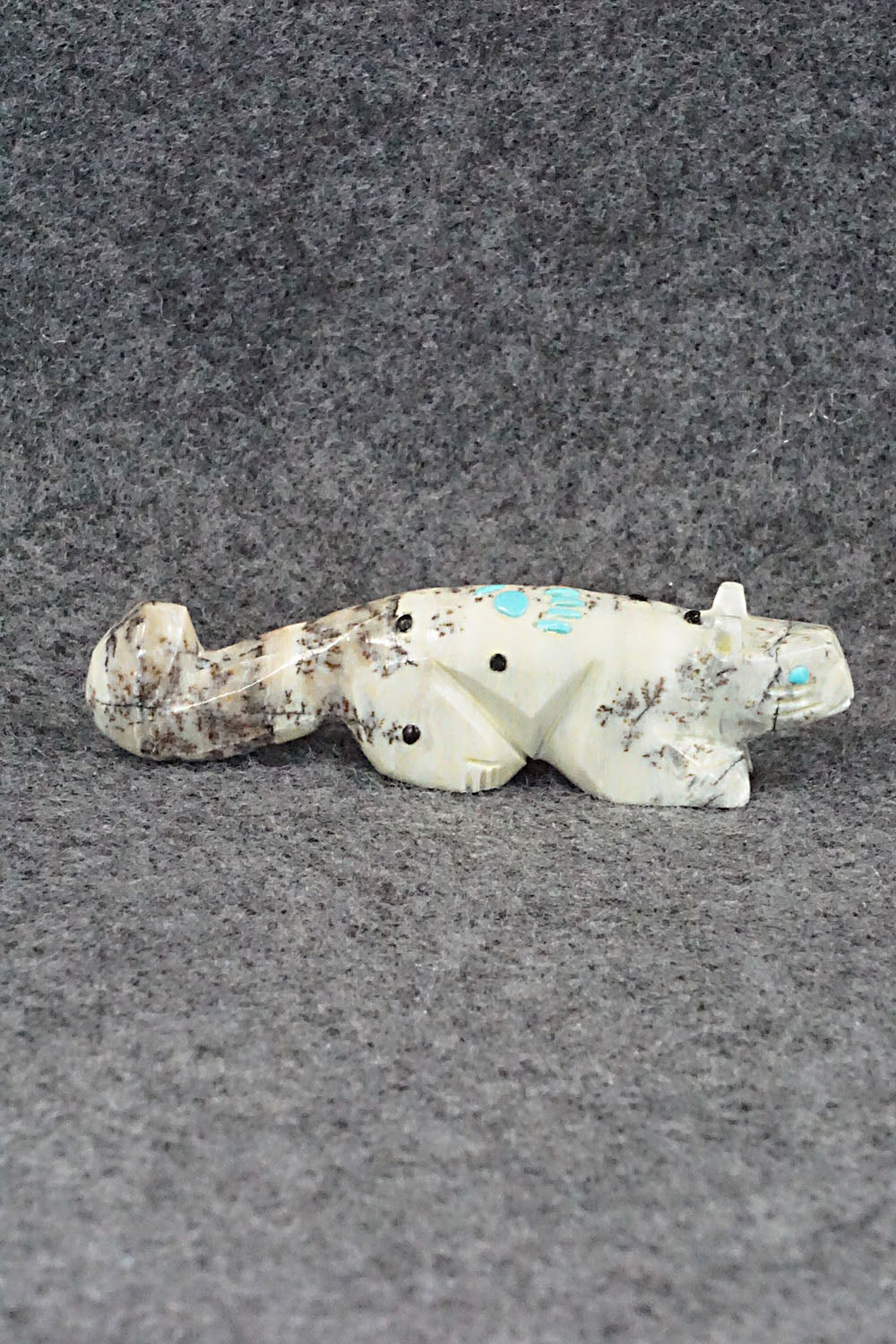 Mountain Lion Zuni Fetish Carving - Danette Laate
